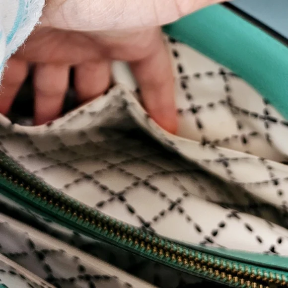 Kate Spade ♠️ New York Quinn Villabella Avenue Leather Bow Bag - Picture 11 of 12